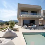 The Quiet Pearl Villa, By Halkidiki