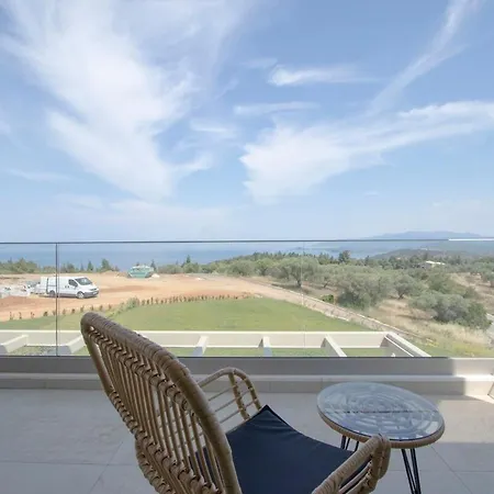 The Quiet Pearl Villa, By Halkidiki